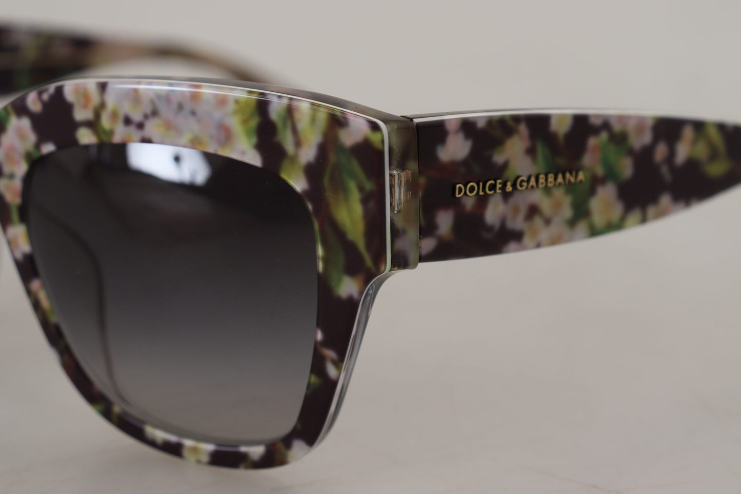 Dolce & Gabbana Elegante Multicolor Gradient Zonnebril