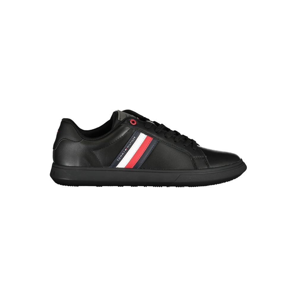 Tommy Hilfiger chique zwarte sneakers met iconische contrastdetails