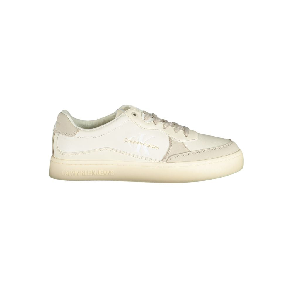 Calvin Klein Elegante Witte Sneakers met Contrasterende Accenten