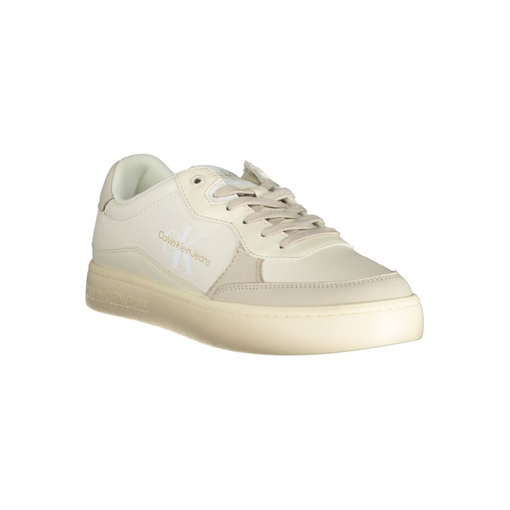 Calvin Klein Elegante Witte Sneakers met Contrasterende Accenten